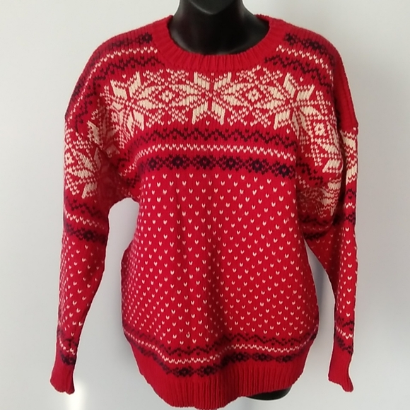 VINTAGE||💯%Wool || Crew Neck Sweater - Picture 5 of 12